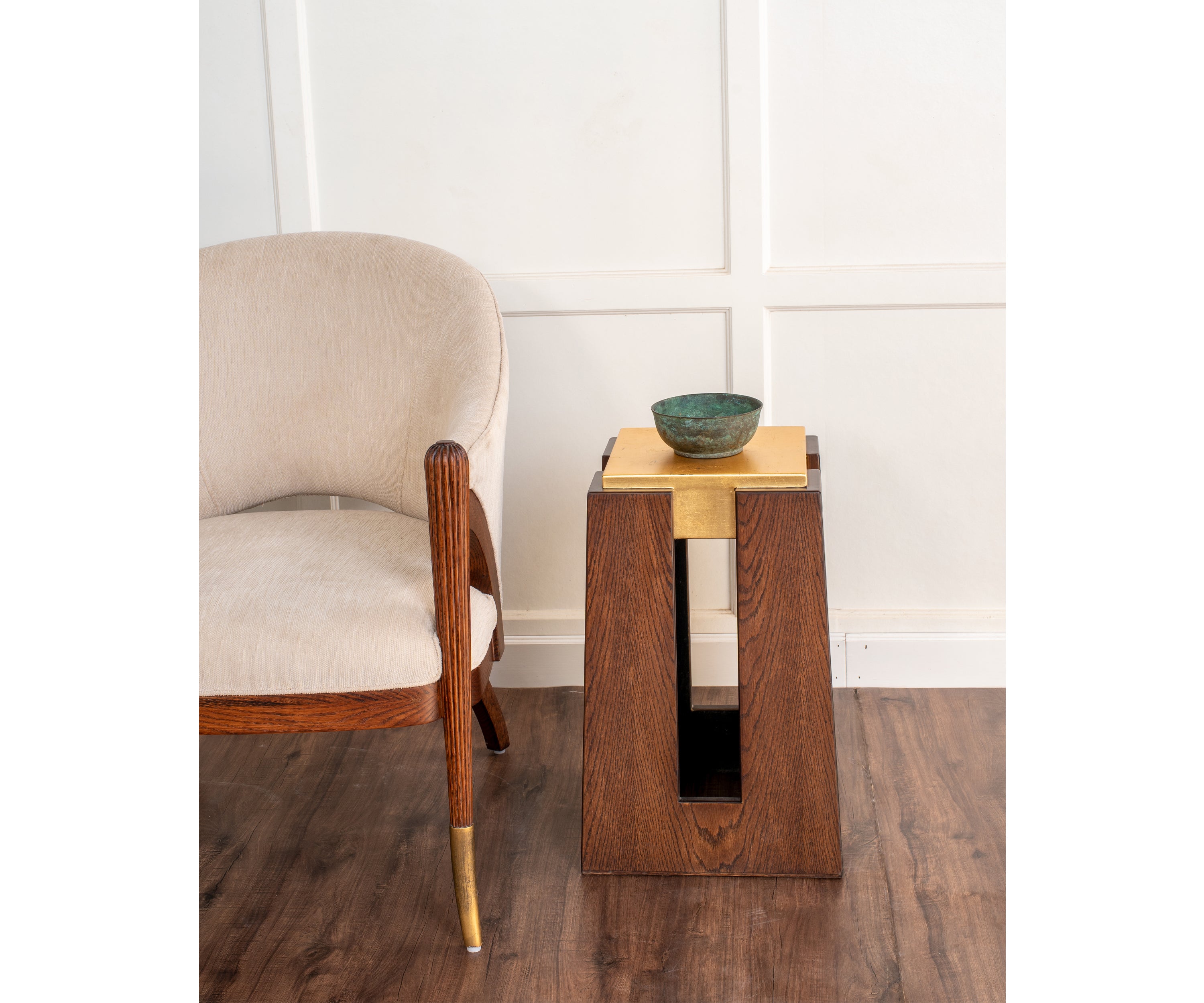 MERNA ACCENT TABLE
